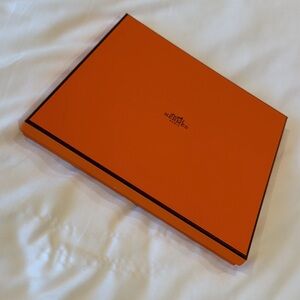 💯 Authentic Hermes Scarf Box 9.5 in x 9.5 in